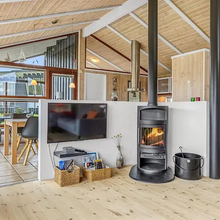 Ayda - 200m From The Sea By Interhome * Sjolund